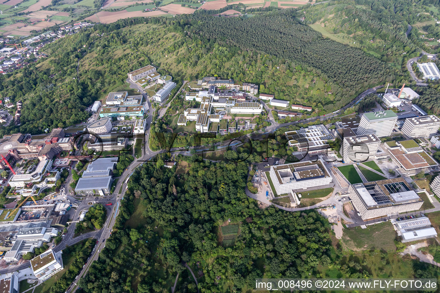 Vue aérienne de Terrain de la clinique universitaire et campus de l'université à Tübingen dans le département Bade-Wurtemberg, Allemagne