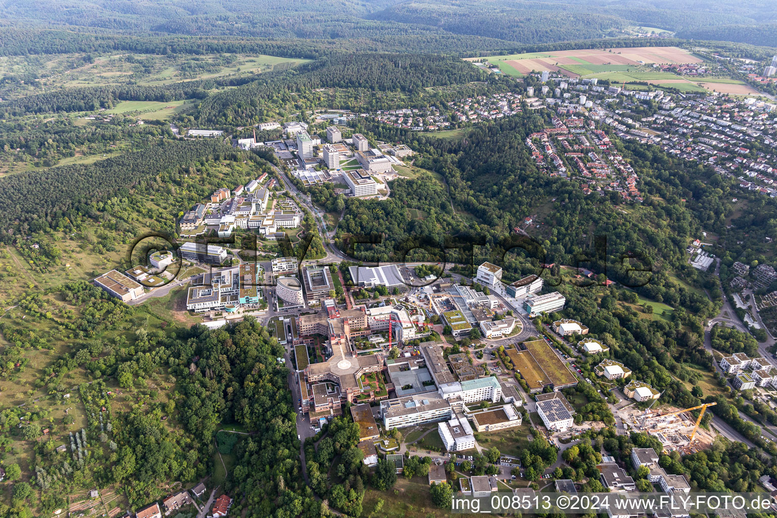 Vue aérienne de Aperçu général des terrains cliniques de l'hôpital universitaire de médecine du Schnarrenberg à Tübingen dans le département Bade-Wurtemberg, Allemagne