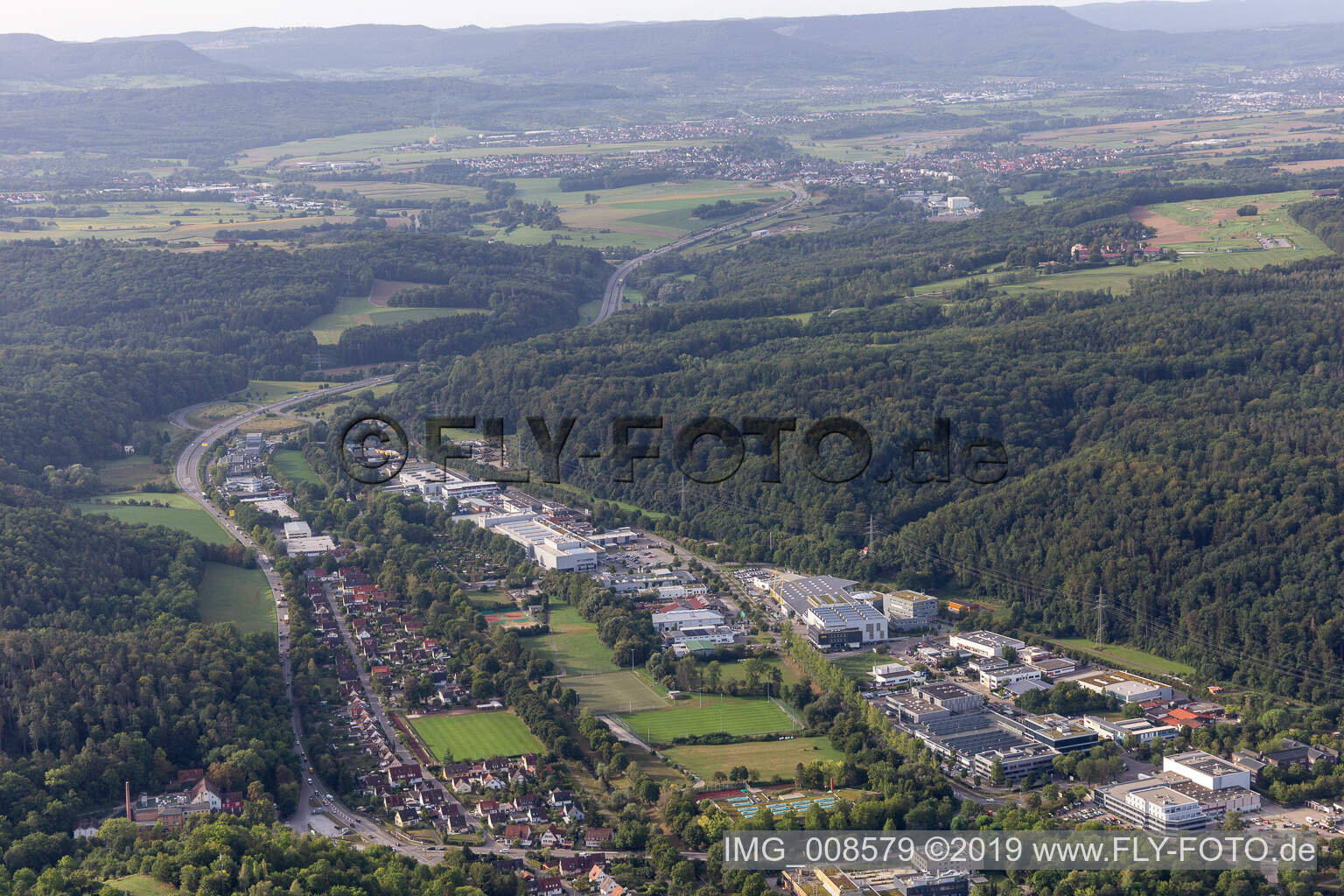 Vue aérienne de Derendingen à le quartier Gartenstadt in Tübingen dans le département Bade-Wurtemberg, Allemagne