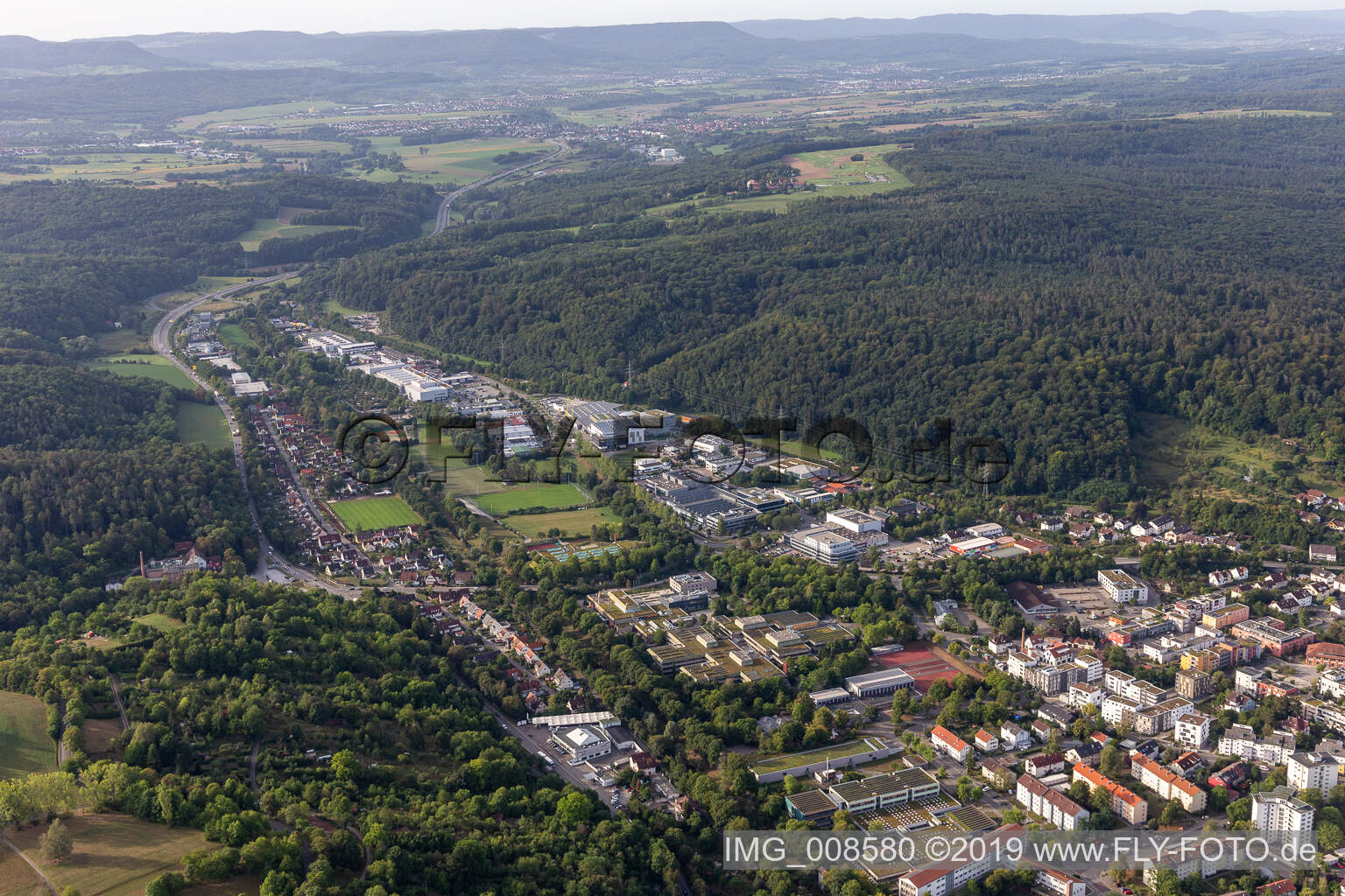 Vue aérienne de Derendingen à le quartier Gartenstadt in Tübingen dans le département Bade-Wurtemberg, Allemagne