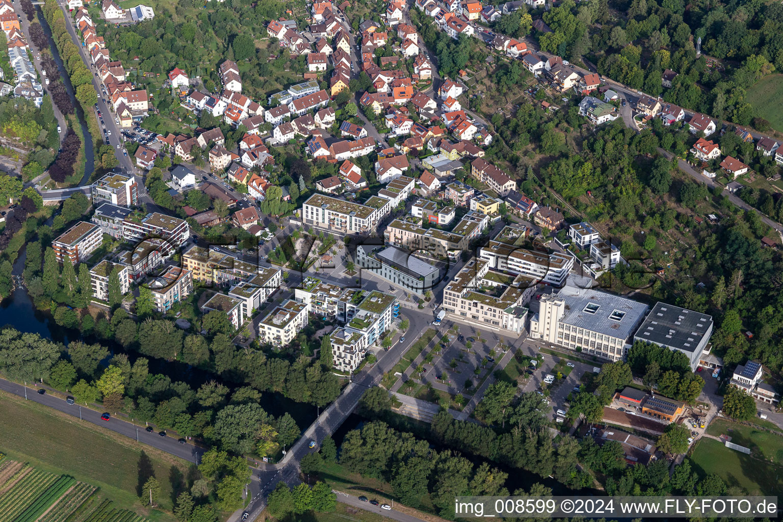 Vue aérienne de Egeria GmbH, Ours-Tigre-Loup à le quartier Alte Weberei in Tübingen dans le département Bade-Wurtemberg, Allemagne