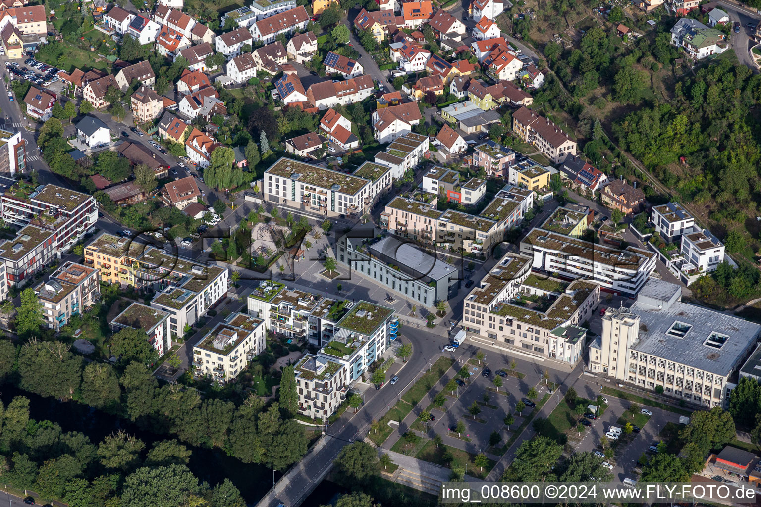 Vue aérienne de Zone industrielle et implantation d'entreprise Alte Weberei avec Egeria GmbH et Bär-Tiger-Wolf à le quartier Lustnau in Tübingen dans le département Bade-Wurtemberg, Allemagne