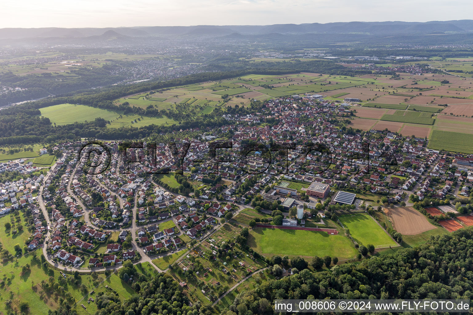 Vue aérienne de Kusterdingen dans le département Bade-Wurtemberg, Allemagne