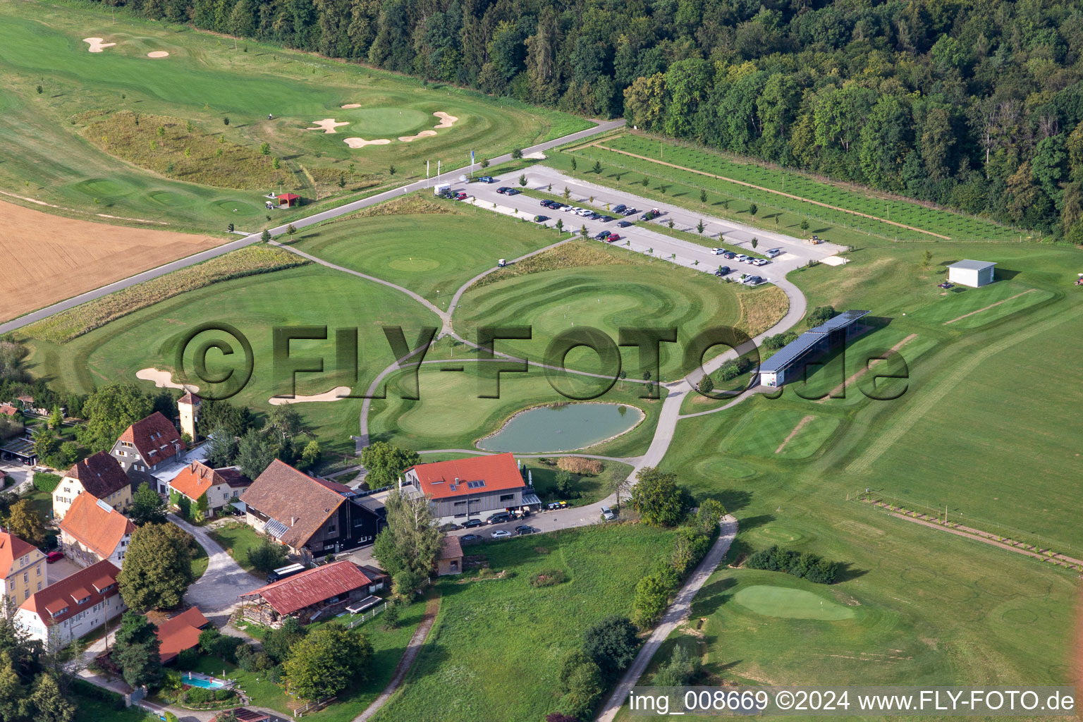 Vue aérienne de Club de golf du château de Kressbach à le quartier Derendingen-Zentrum in Tübingen dans le département Bade-Wurtemberg, Allemagne