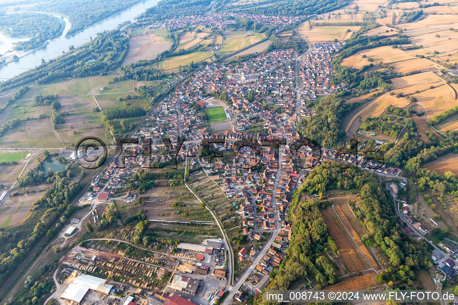 Vue aérienne de Mothern dans le département Bas Rhin, France