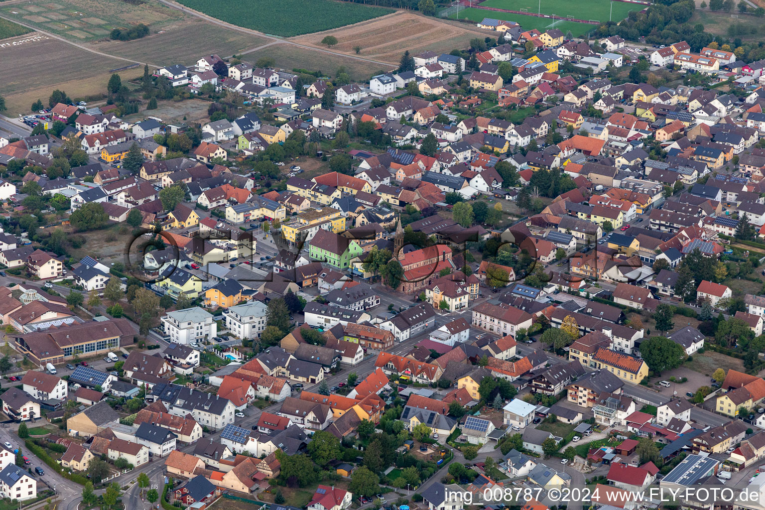 Vue aérienne de Marché à Hügelsheim dans le département Bade-Wurtemberg, Allemagne