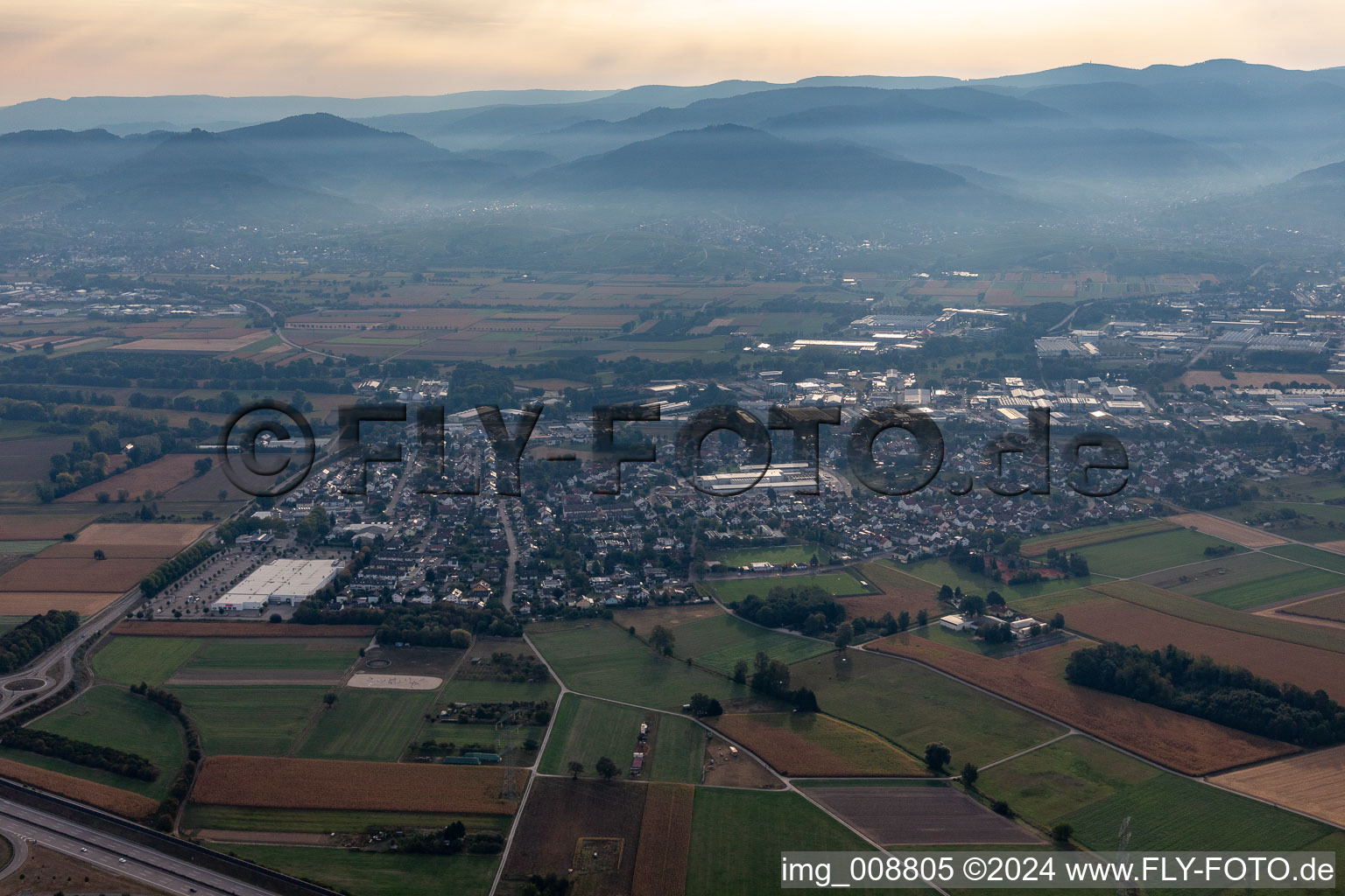 Vue aérienne de Quartier Vimbuch in Bühl dans le département Bade-Wurtemberg, Allemagne