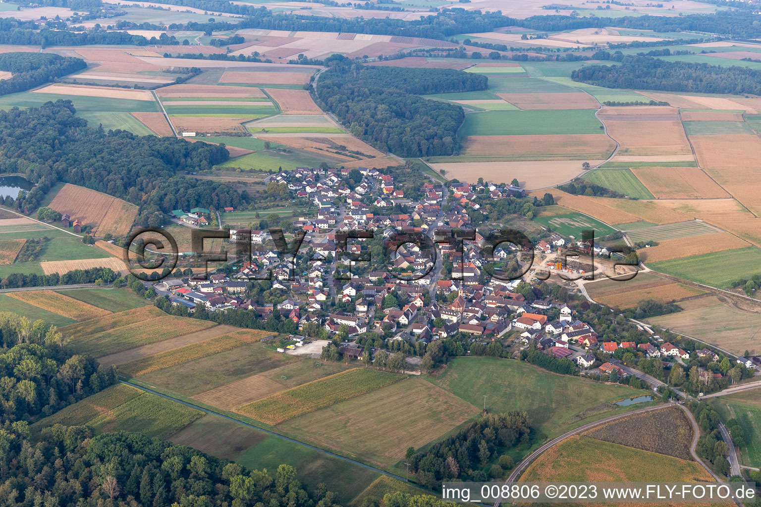 Vue aérienne de Quartier Moos in Bühl dans le département Bade-Wurtemberg, Allemagne