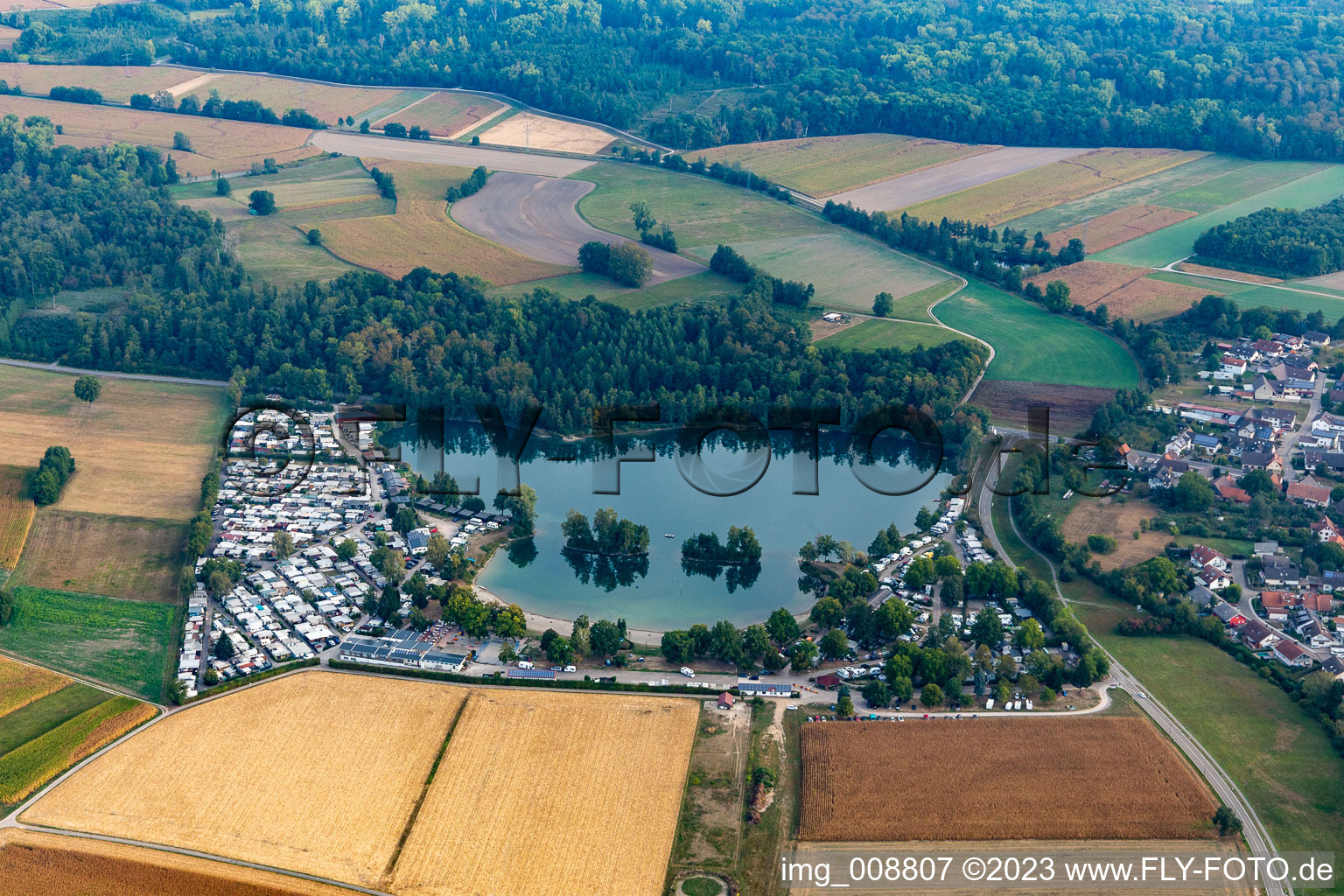 Photographie aérienne de Caravanes et tentes - camping et camping Adam oHG à le quartier Oberbruch in Bühl dans le département Bade-Wurtemberg, Allemagne