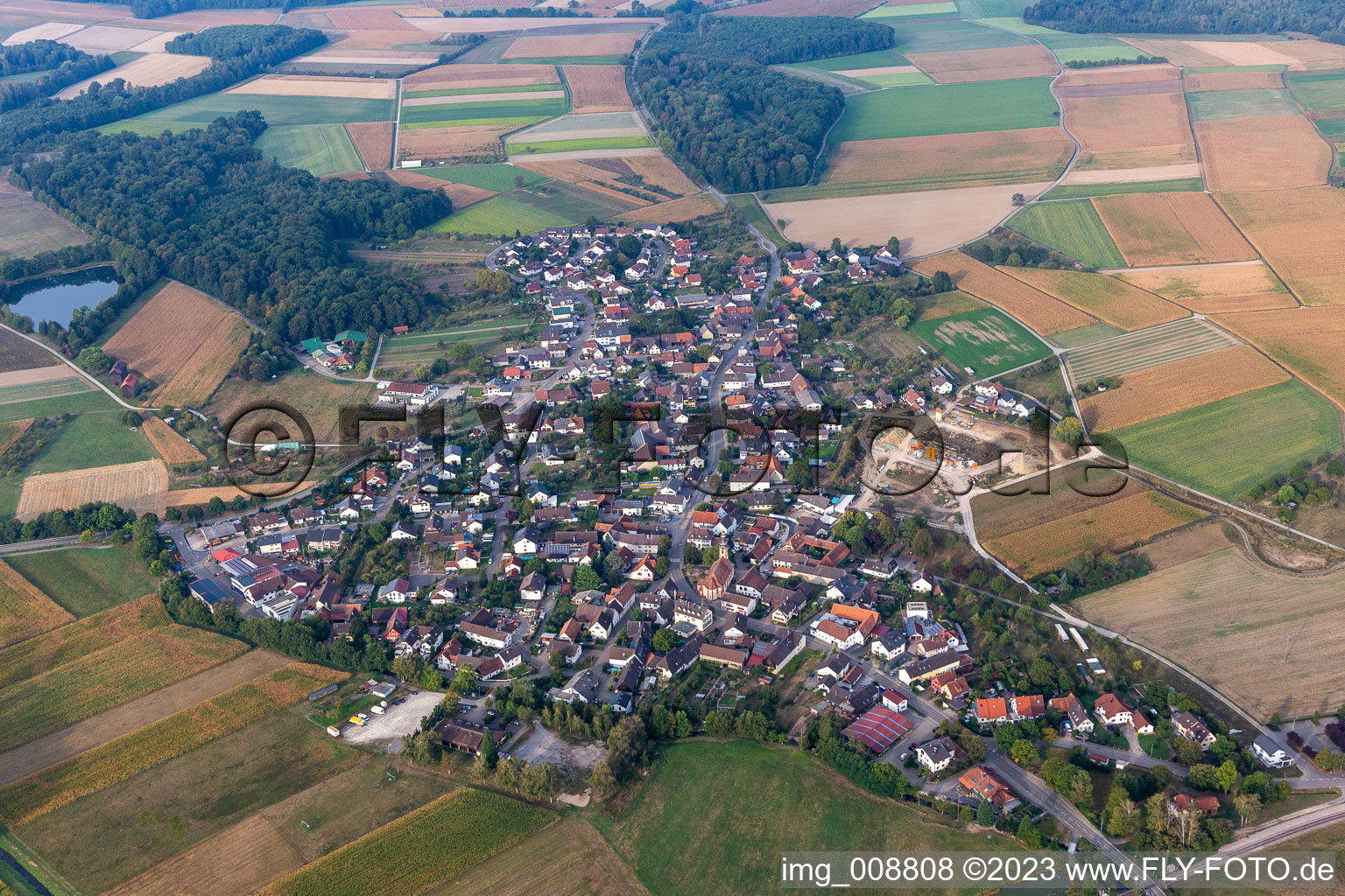 Vue aérienne de Quartier Moos in Bühl dans le département Bade-Wurtemberg, Allemagne