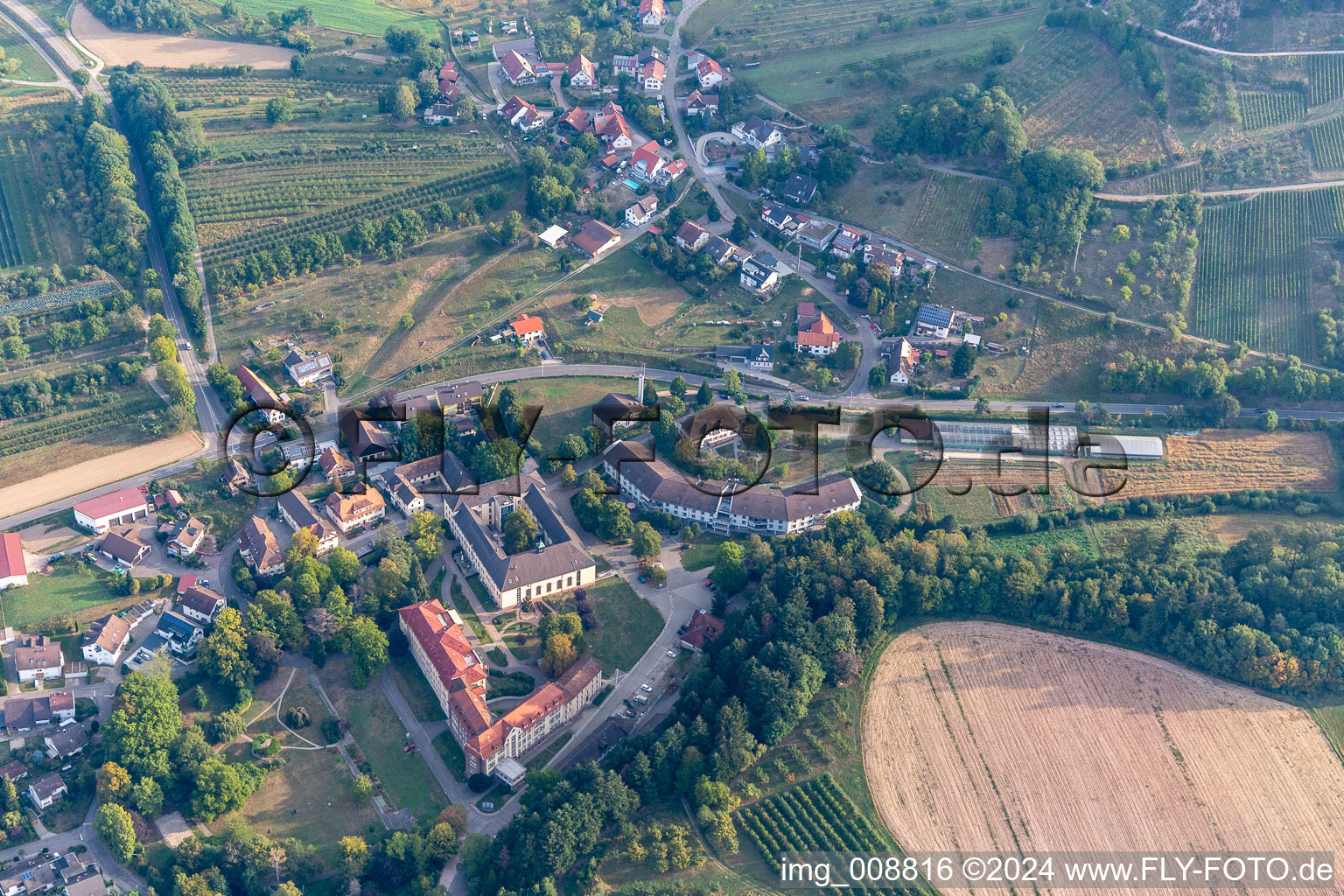 Vue aérienne de Clinique Mittelabaden Hub à le quartier Hub in Ottersweier dans le département Bade-Wurtemberg, Allemagne