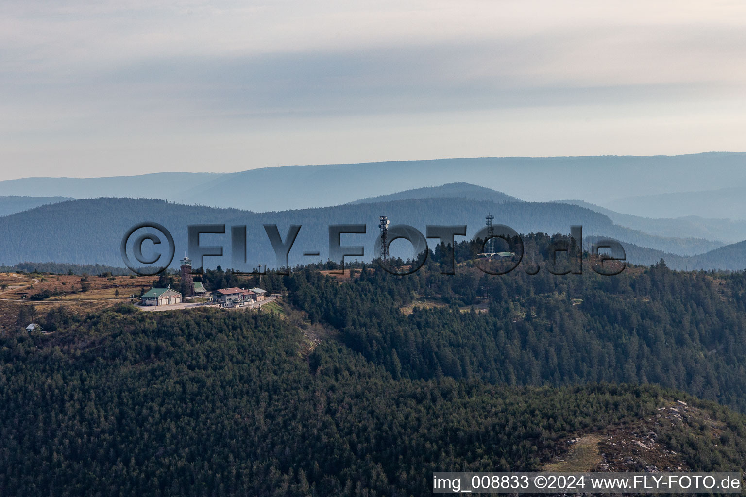 Vue aérienne de Tour Hornisgrinde à Seebach dans le département Bade-Wurtemberg, Allemagne