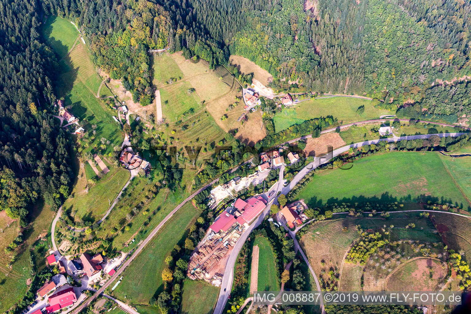 Vue aérienne de Scierie de Bollenbach à Oppenau dans le département Bade-Wurtemberg, Allemagne