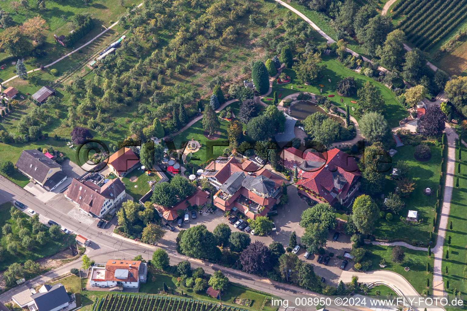 Vue aérienne de Hôtel Restaurant Rebstock Durbach à le quartier Heimbach in Durbach dans le département Bade-Wurtemberg, Allemagne