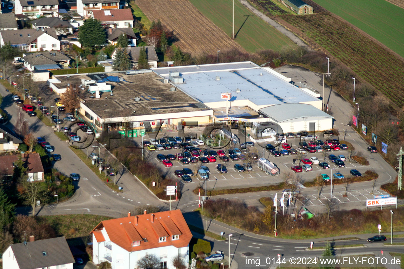 Vue aérienne de Succursale du supermarché SBK à Kandel dans le département Rhénanie-Palatinat, Allemagne