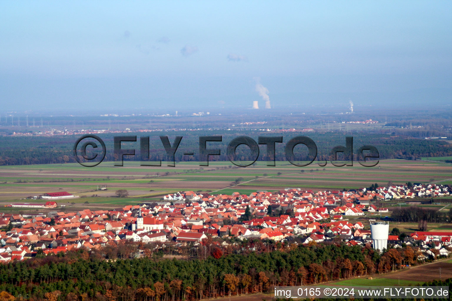 Vue aérienne de Hatzenbühl dans le département Rhénanie-Palatinat, Allemagne