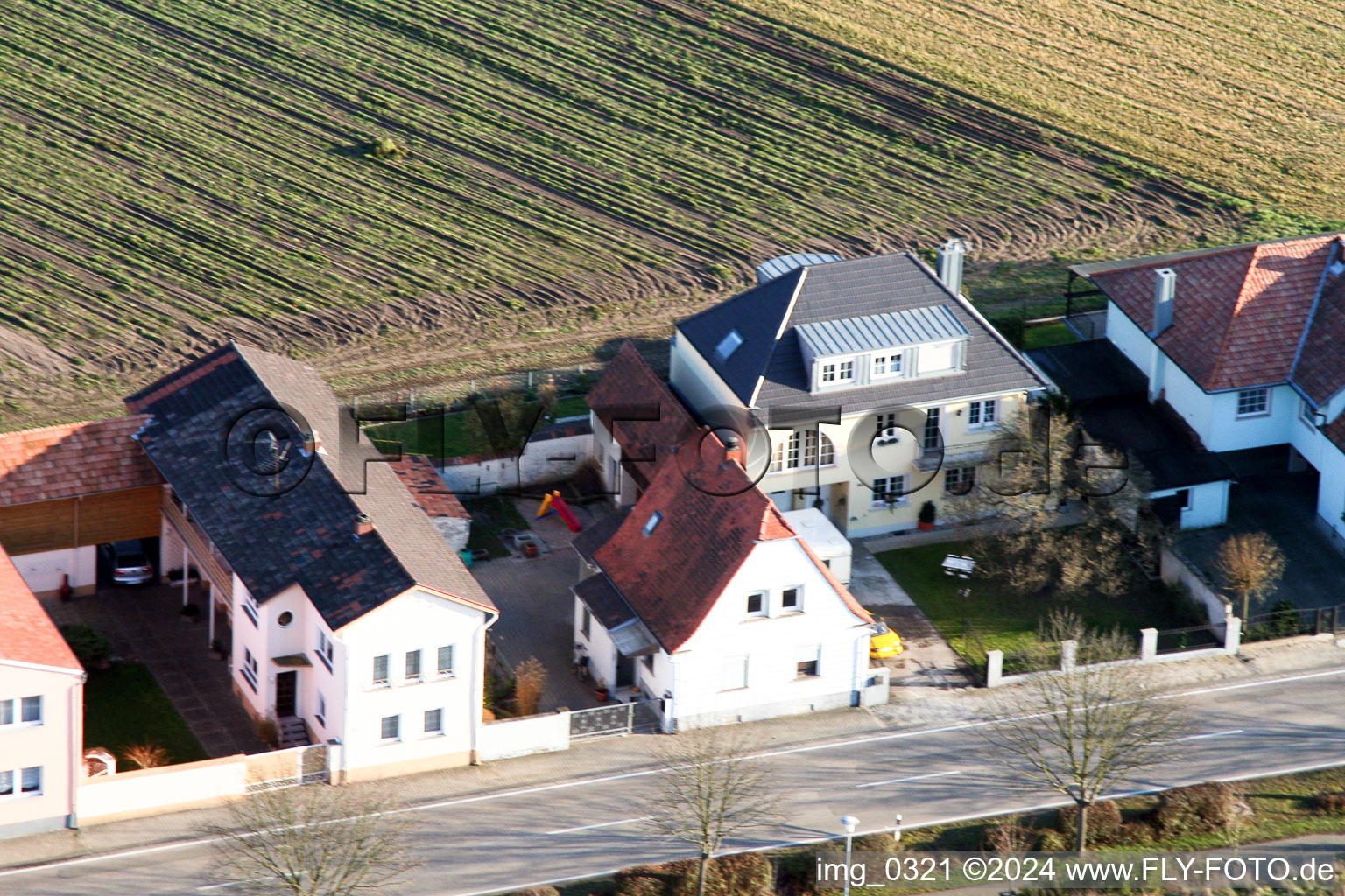 Vue aérienne de Jockgrimerstr à Rheinzabern dans le département Rhénanie-Palatinat, Allemagne