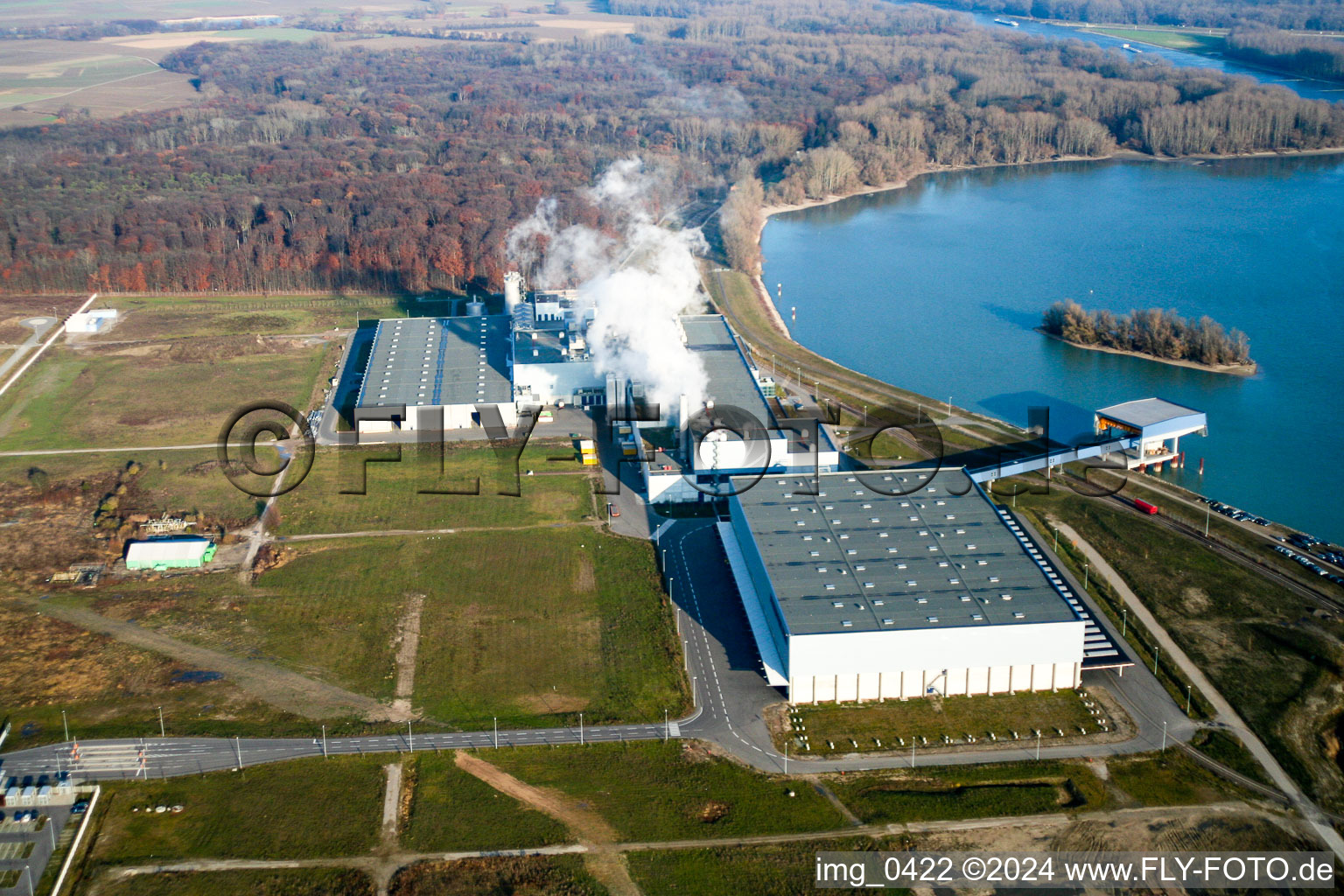 Photographie aérienne de Usine de papier de palme dans la zone industrielle d'Oberwald à Wörth am Rhein dans le département Rhénanie-Palatinat, Allemagne