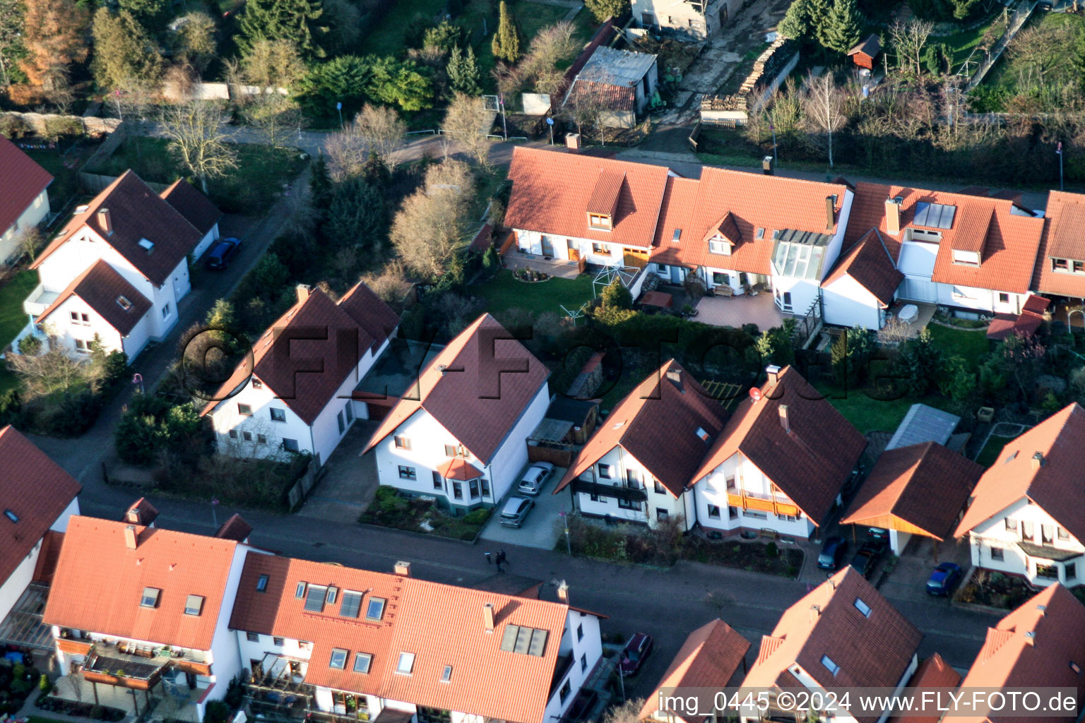 Vivre près de la ville à Kandel dans le département Rhénanie-Palatinat, Allemagne d'en haut