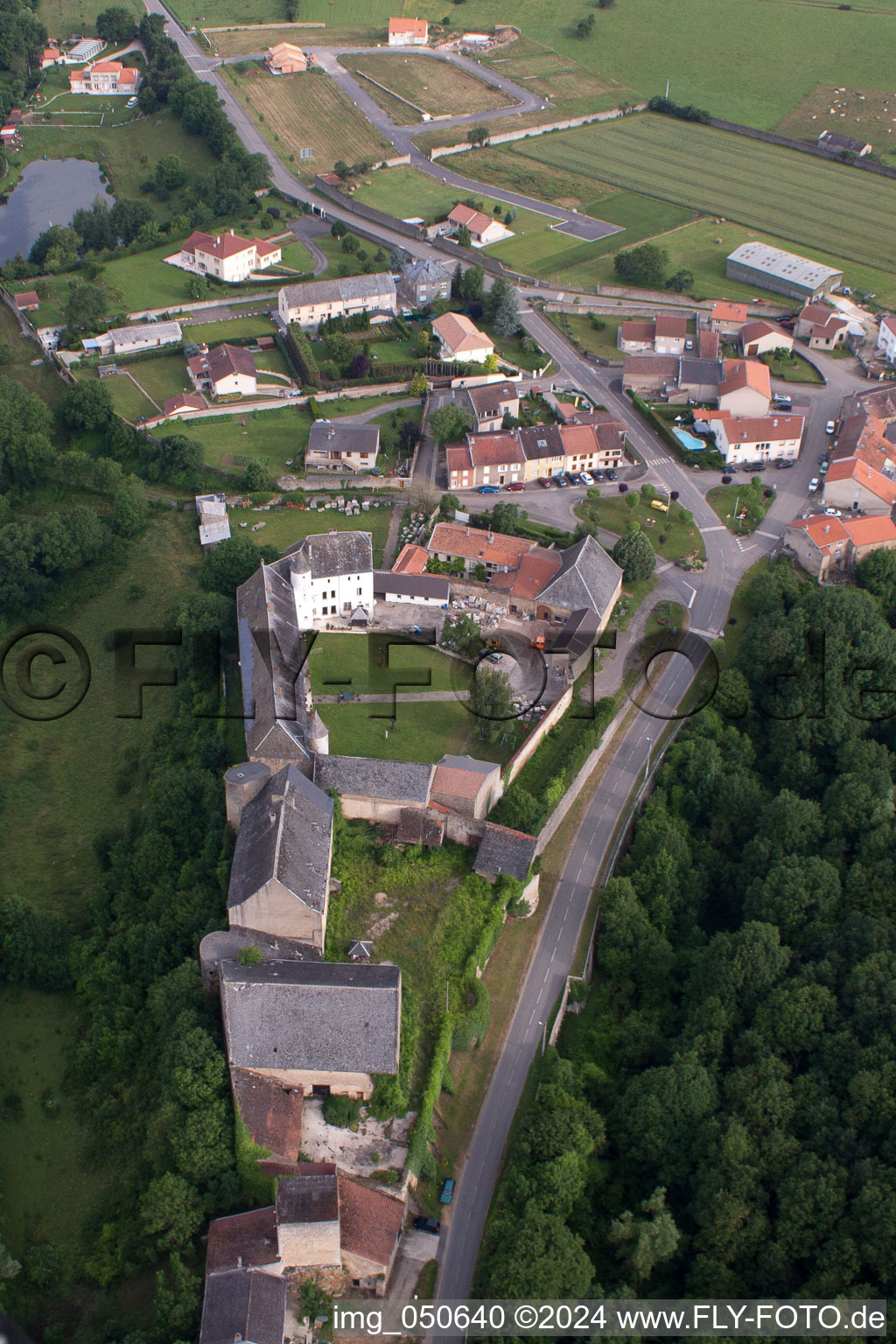 Vue aérienne de Roussy-le-Village dans le département Moselle, France