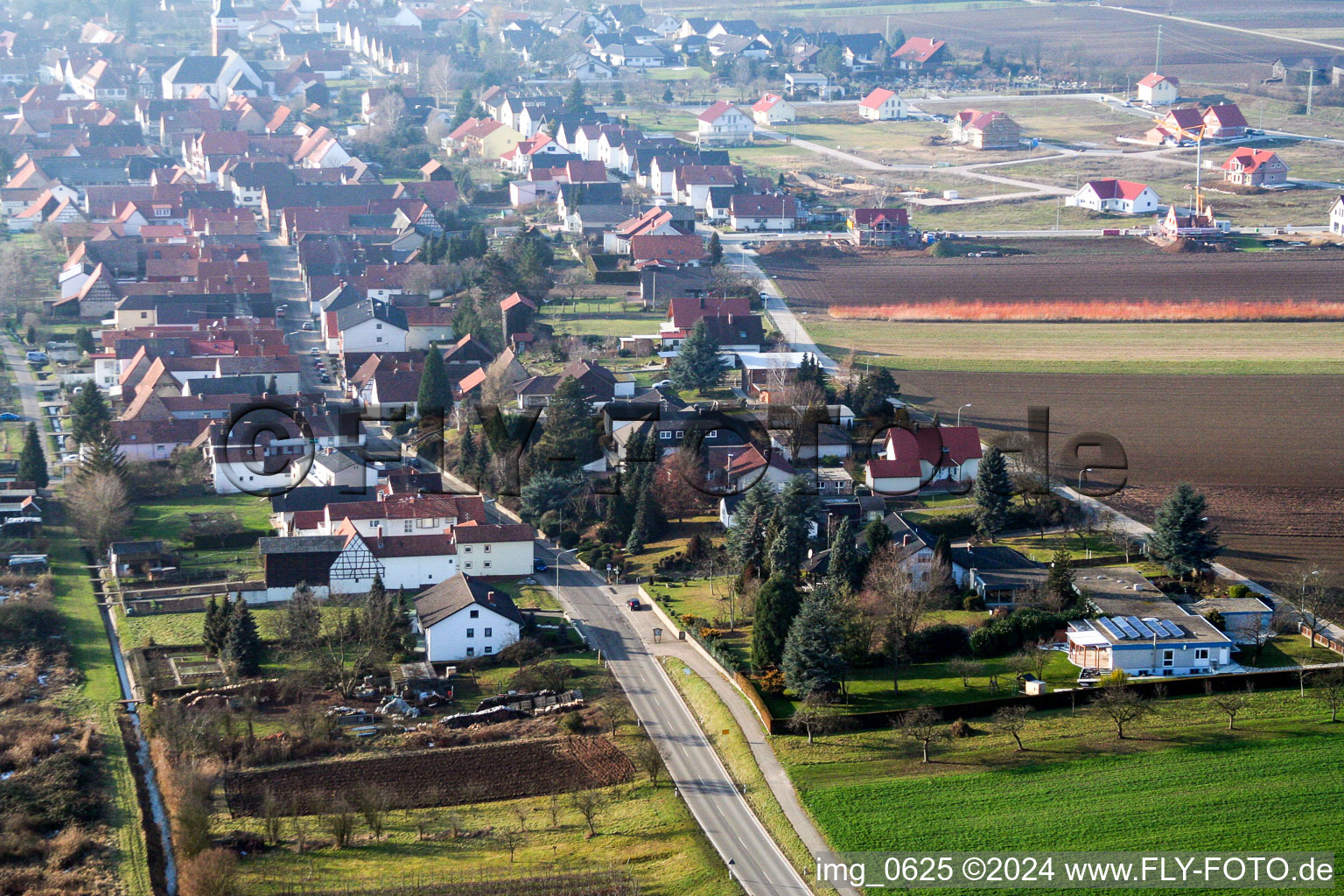 Vue aérienne de Entrée de la ville par l'ouest à le quartier Schaidt in Wörth am Rhein dans le département Rhénanie-Palatinat, Allemagne