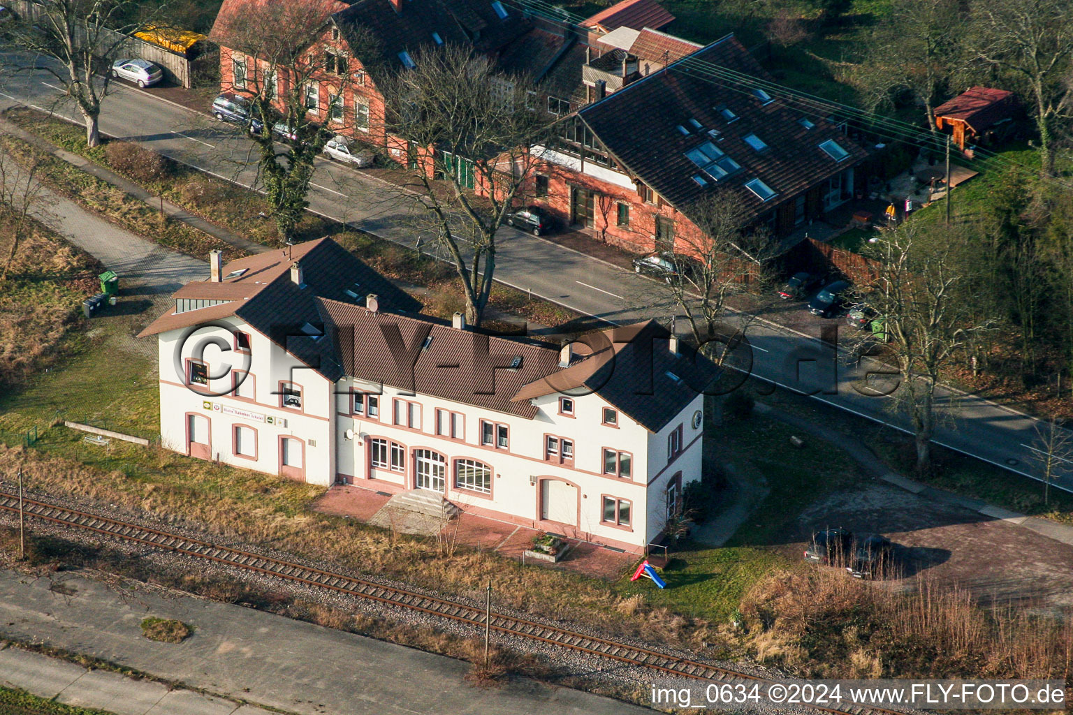 Vue aérienne de Poste Schaidt à le quartier Schaidt in Wörth am Rhein dans le département Rhénanie-Palatinat, Allemagne