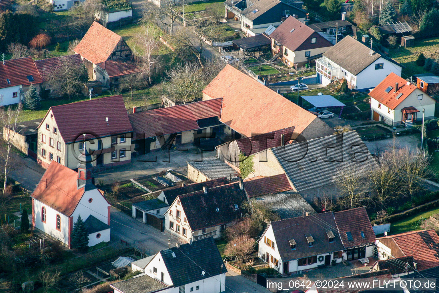 Vue aérienne de Rue Haupt à Dierbach dans le département Rhénanie-Palatinat, Allemagne