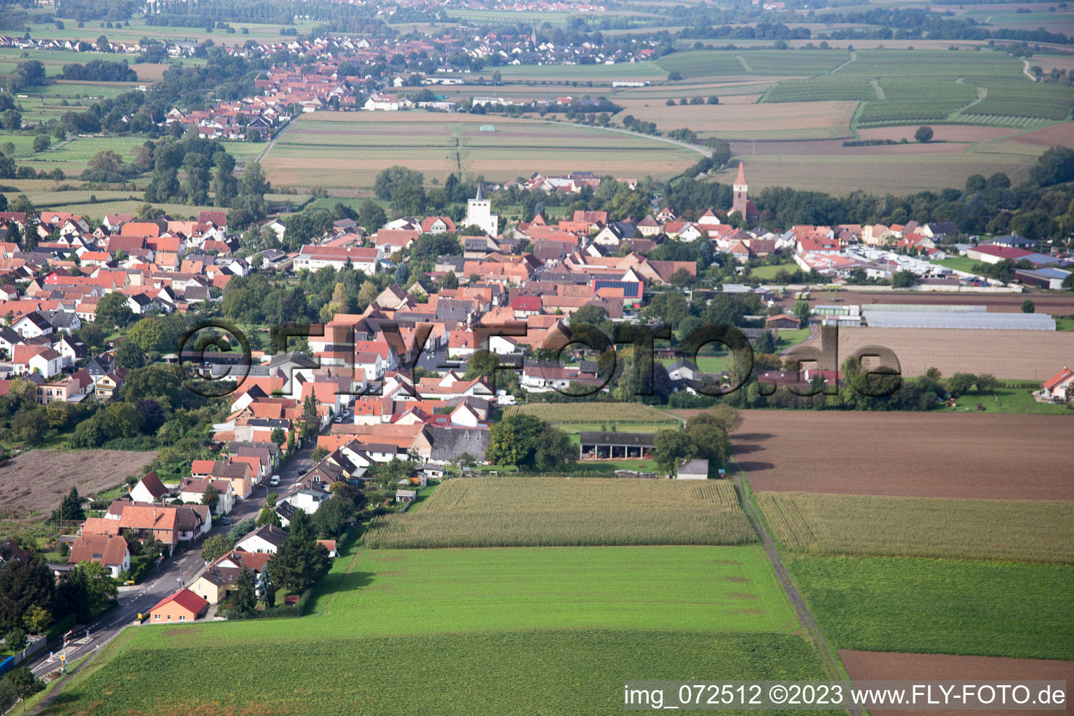 Minfeld dans le département Rhénanie-Palatinat, Allemagne vue d'en haut