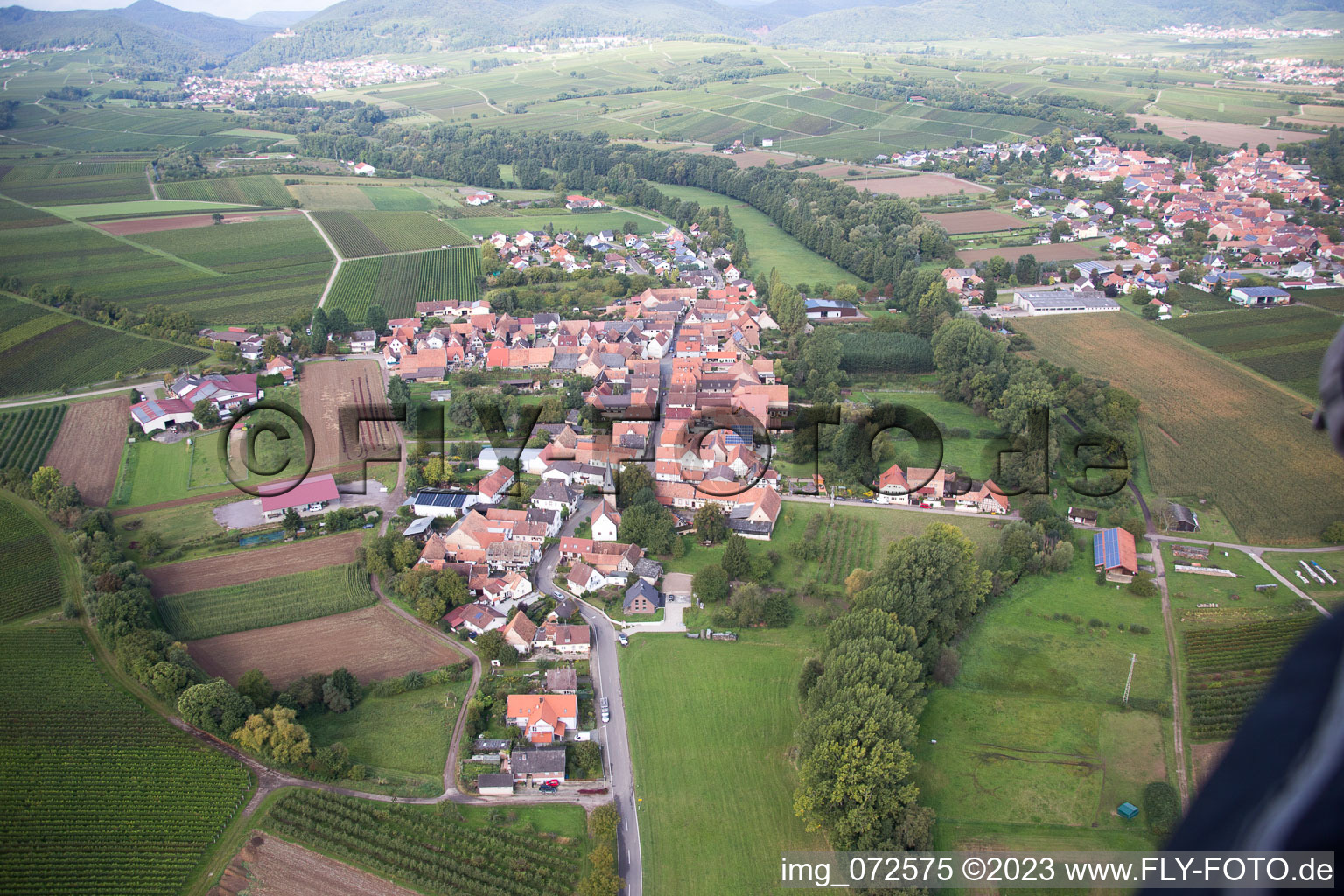 Quartier Klingen in Heuchelheim-Klingen dans le département Rhénanie-Palatinat, Allemagne d'en haut