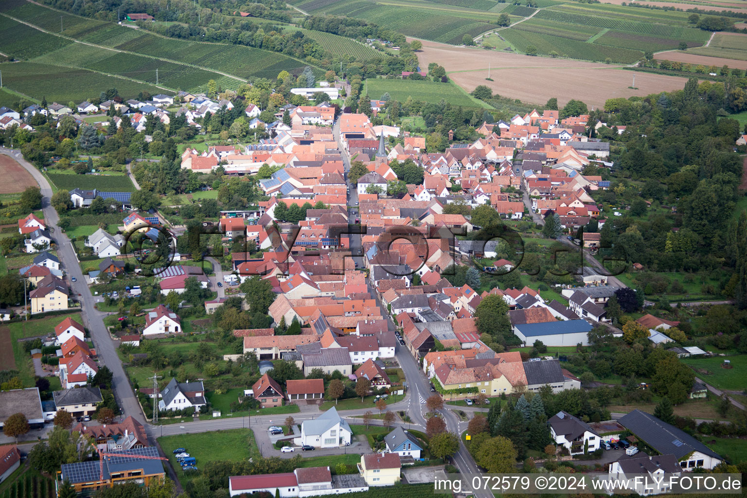 Vue aérienne de Quartier Heuchelheim in Heuchelheim-Klingen dans le département Rhénanie-Palatinat, Allemagne