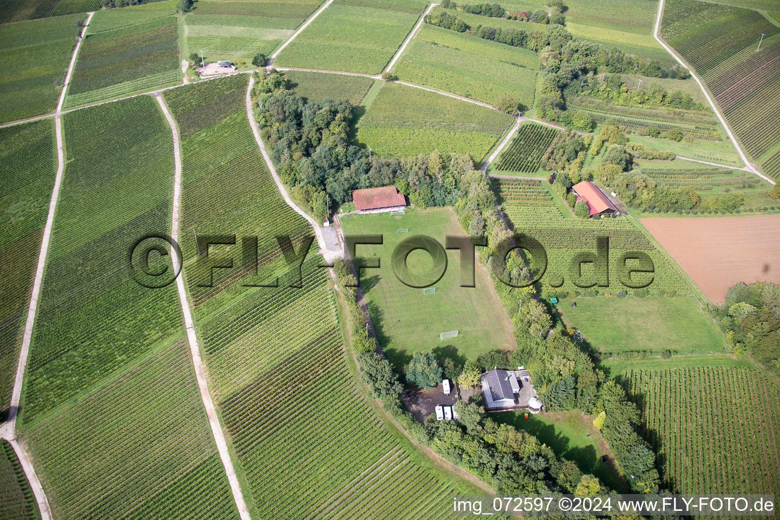 Vue aérienne de SV1927 à le quartier Heuchelheim in Heuchelheim-Klingen dans le département Rhénanie-Palatinat, Allemagne