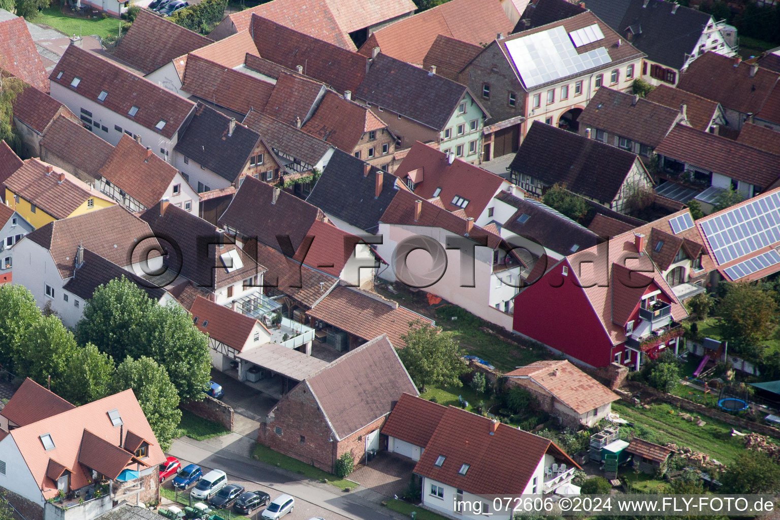 Quartier Heuchelheim in Heuchelheim-Klingen dans le département Rhénanie-Palatinat, Allemagne depuis l'avion