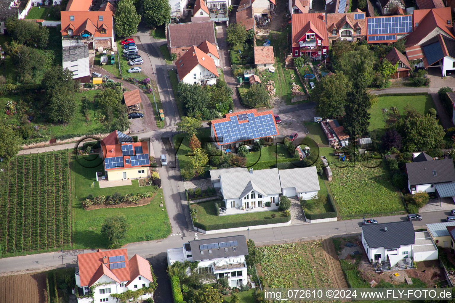 Quartier Heuchelheim in Heuchelheim-Klingen dans le département Rhénanie-Palatinat, Allemagne vue du ciel