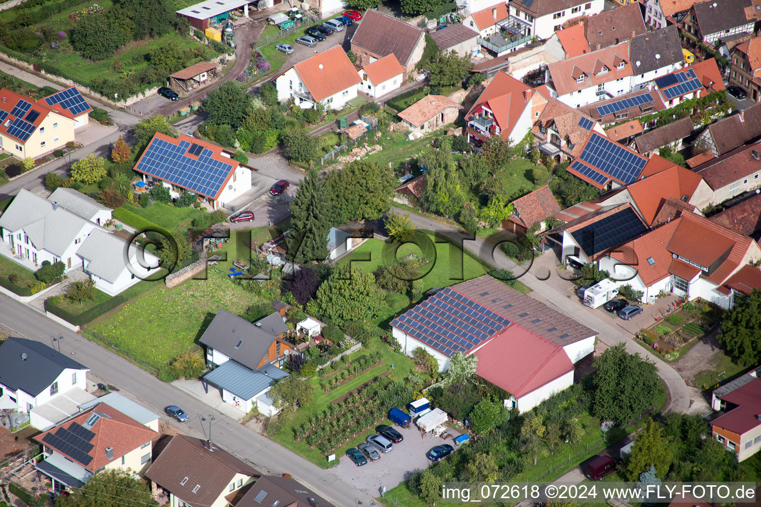 Vue aérienne de Quartier Heuchelheim in Heuchelheim-Klingen dans le département Rhénanie-Palatinat, Allemagne