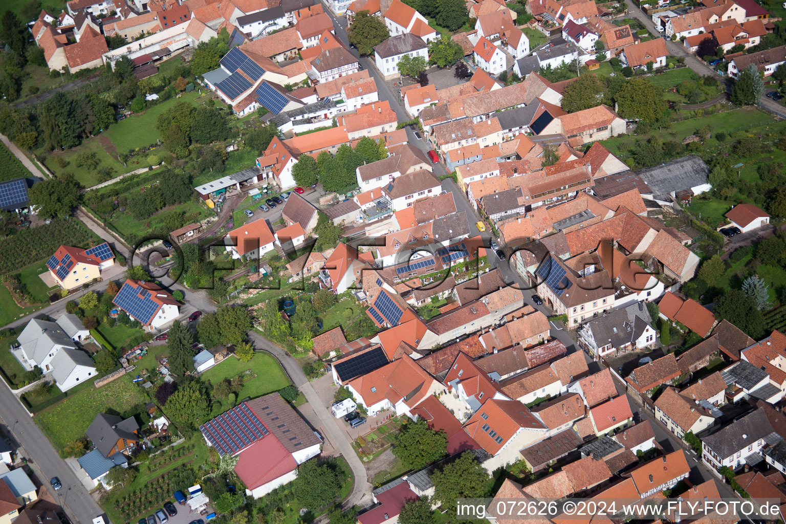 Quartier Heuchelheim in Heuchelheim-Klingen dans le département Rhénanie-Palatinat, Allemagne d'en haut