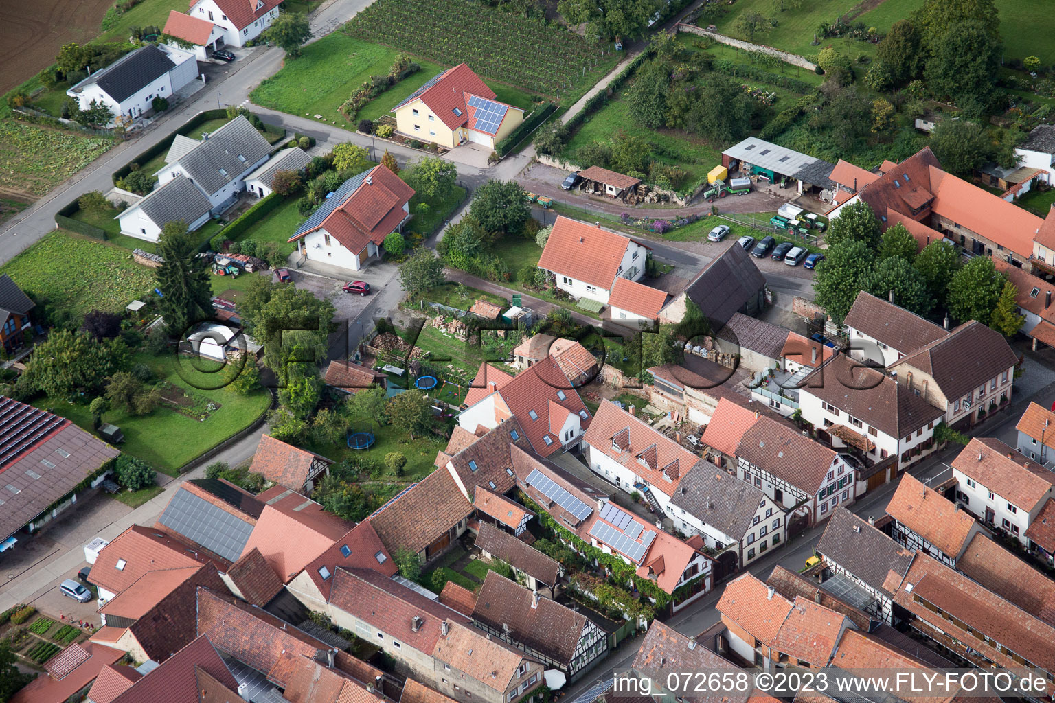 Quartier Heuchelheim in Heuchelheim-Klingen dans le département Rhénanie-Palatinat, Allemagne hors des airs