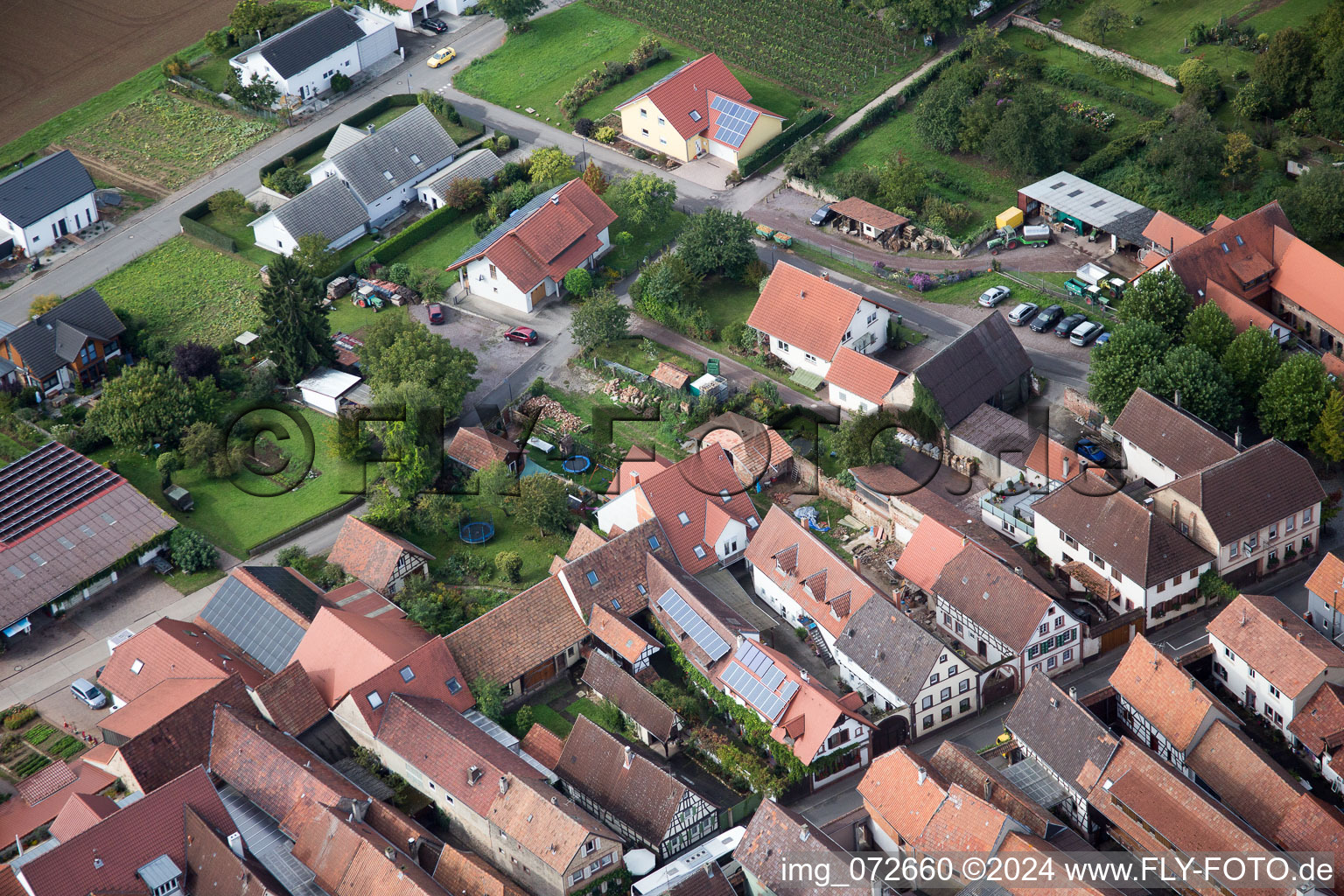 Quartier Heuchelheim in Heuchelheim-Klingen dans le département Rhénanie-Palatinat, Allemagne depuis l'avion