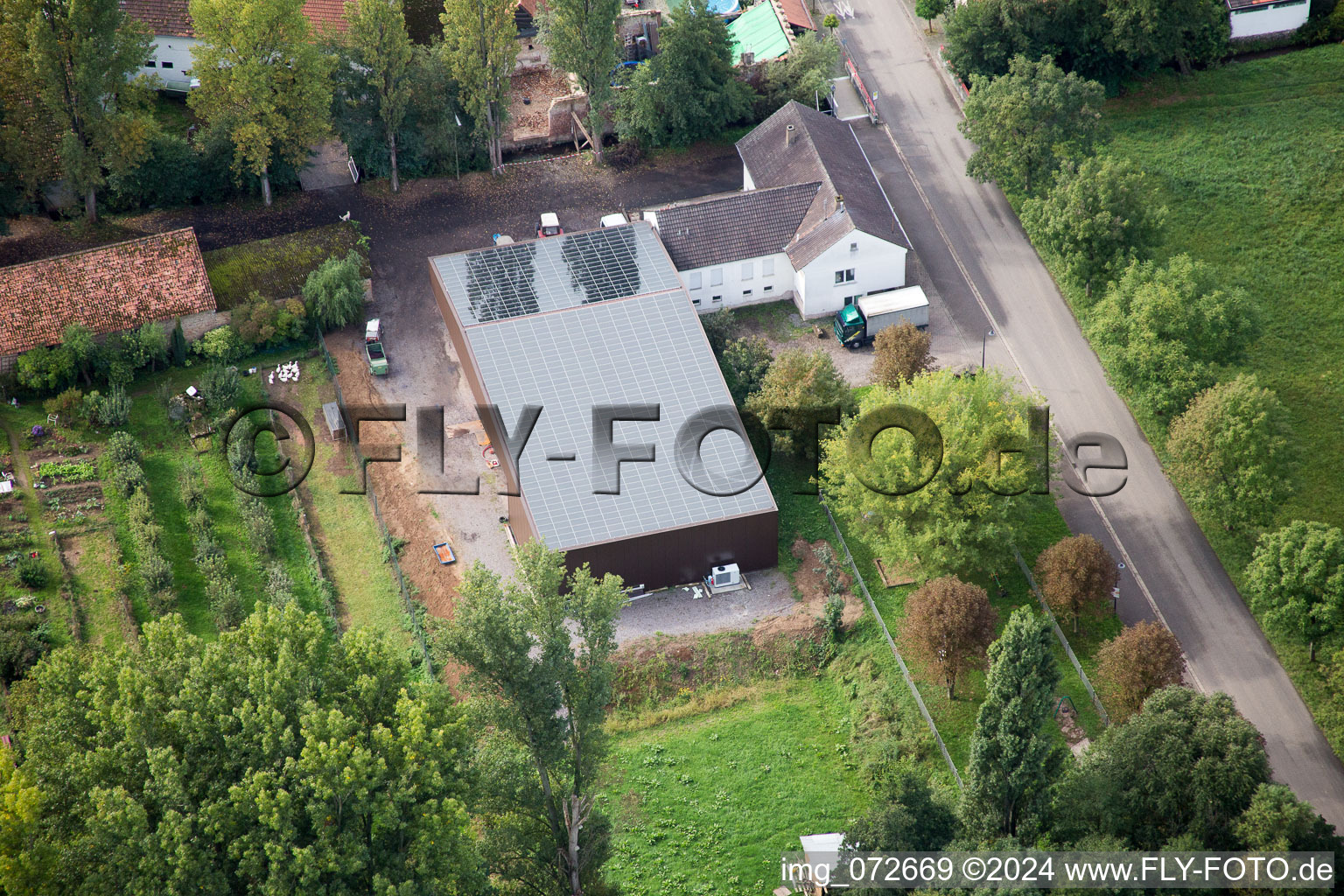 Quartier Klingen in Heuchelheim-Klingen dans le département Rhénanie-Palatinat, Allemagne d'un drone