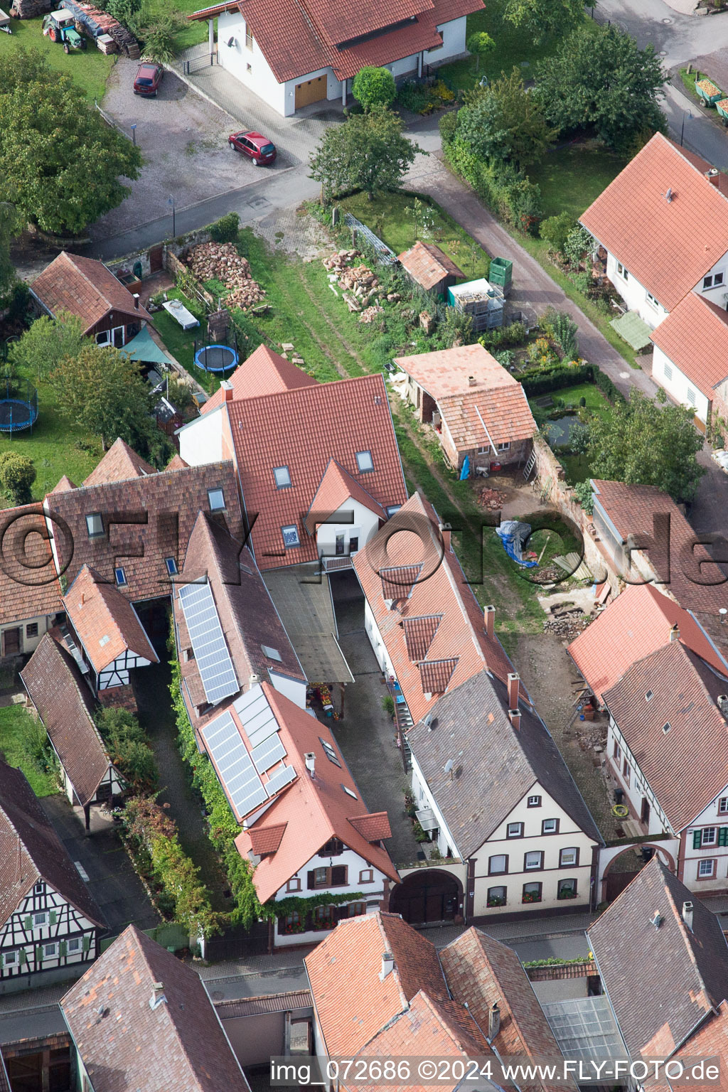 Quartier Heuchelheim in Heuchelheim-Klingen dans le département Rhénanie-Palatinat, Allemagne depuis l'avion