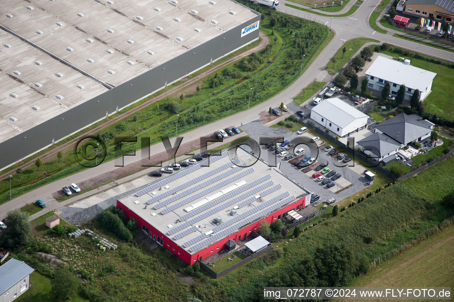 Vue oblique de Zone industrielle de Horst à le quartier Minderslachen in Kandel dans le département Rhénanie-Palatinat, Allemagne