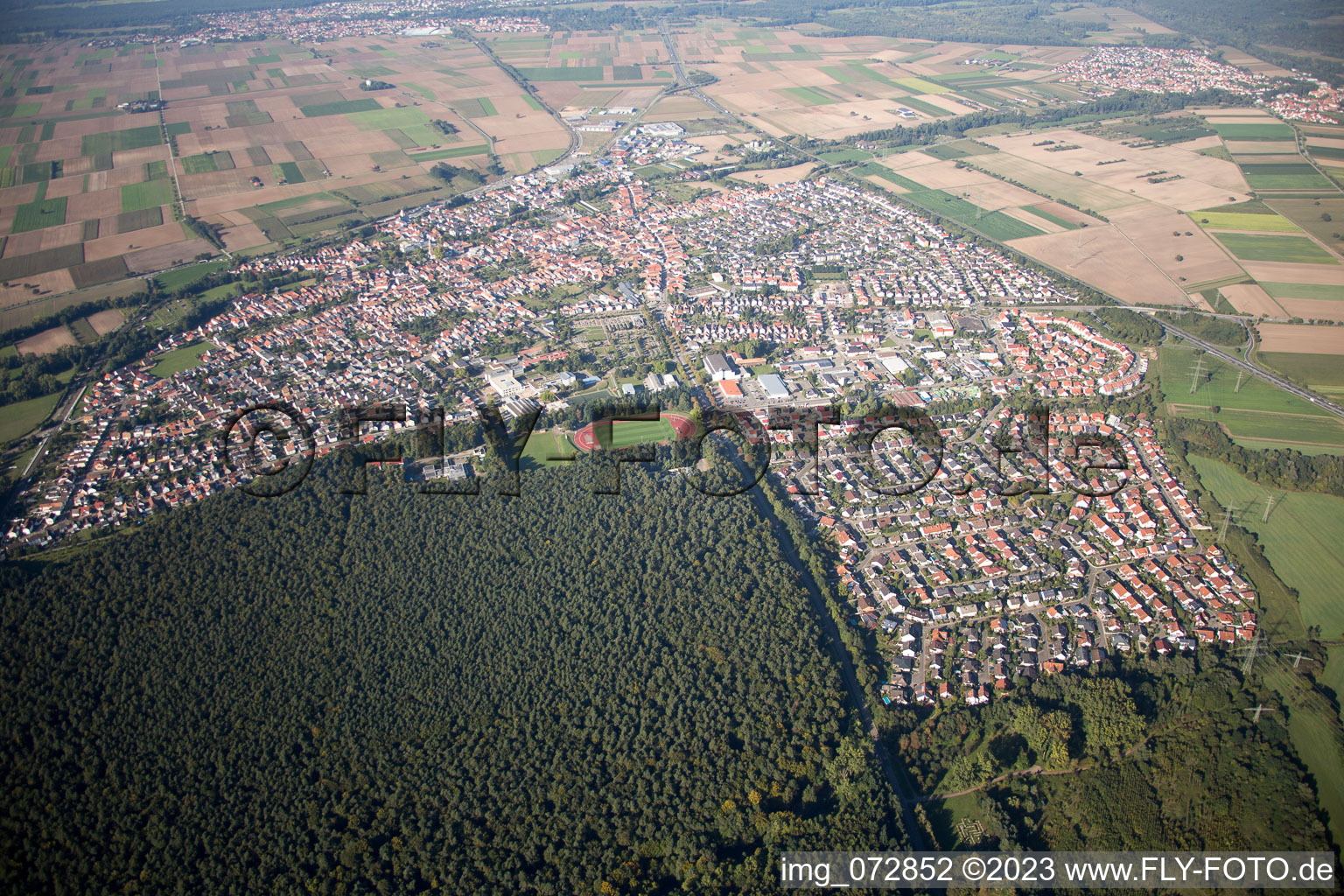 Vue aérienne de Rülzheim dans le département Rhénanie-Palatinat, Allemagne