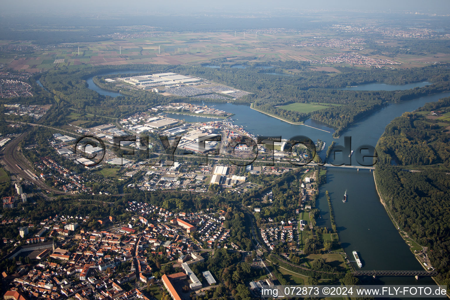 Germersheim dans le département Rhénanie-Palatinat, Allemagne vue d'en haut