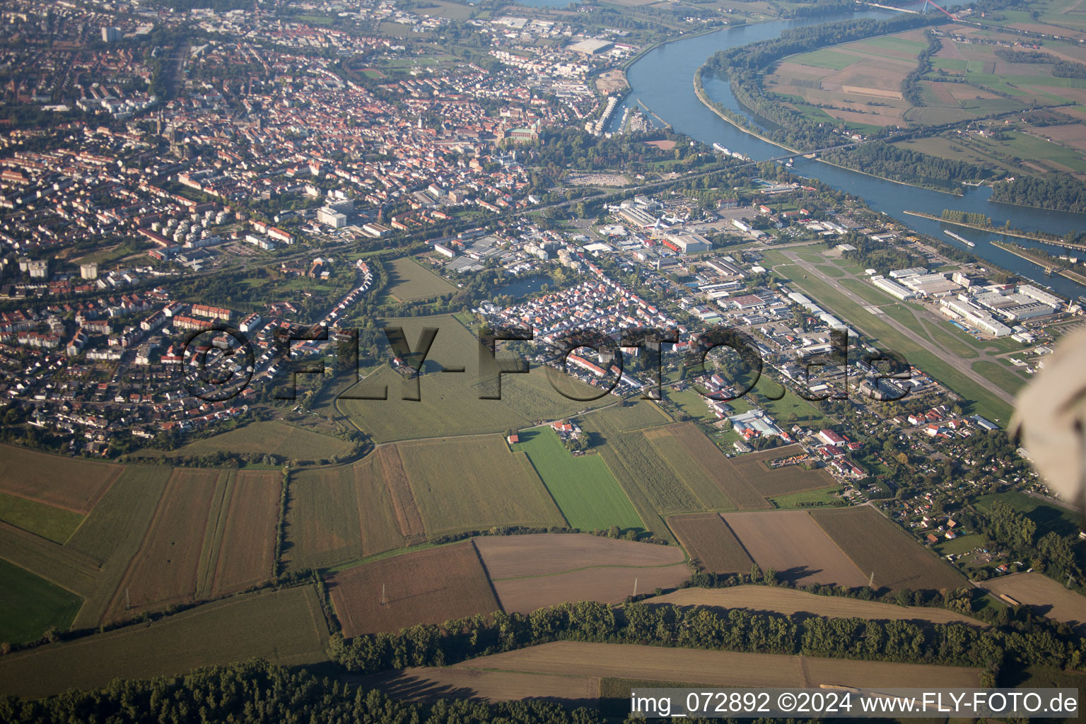 Vue aérienne de Speyer dans le département Rhénanie-Palatinat, Allemagne