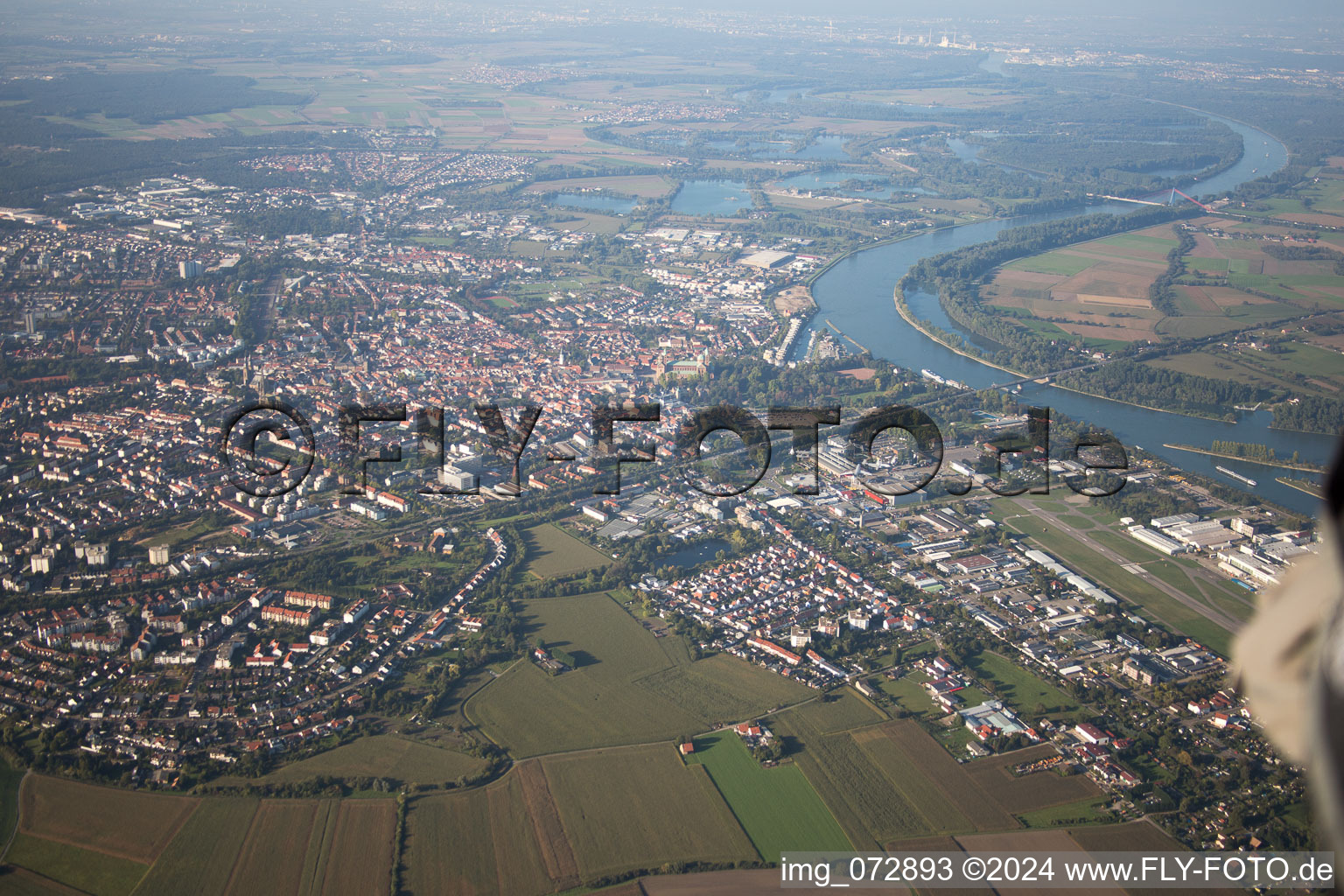 Photographie aérienne de Speyer dans le département Rhénanie-Palatinat, Allemagne