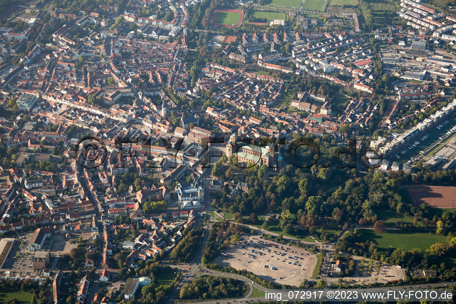 Speyer dans le département Rhénanie-Palatinat, Allemagne vu d'un drone