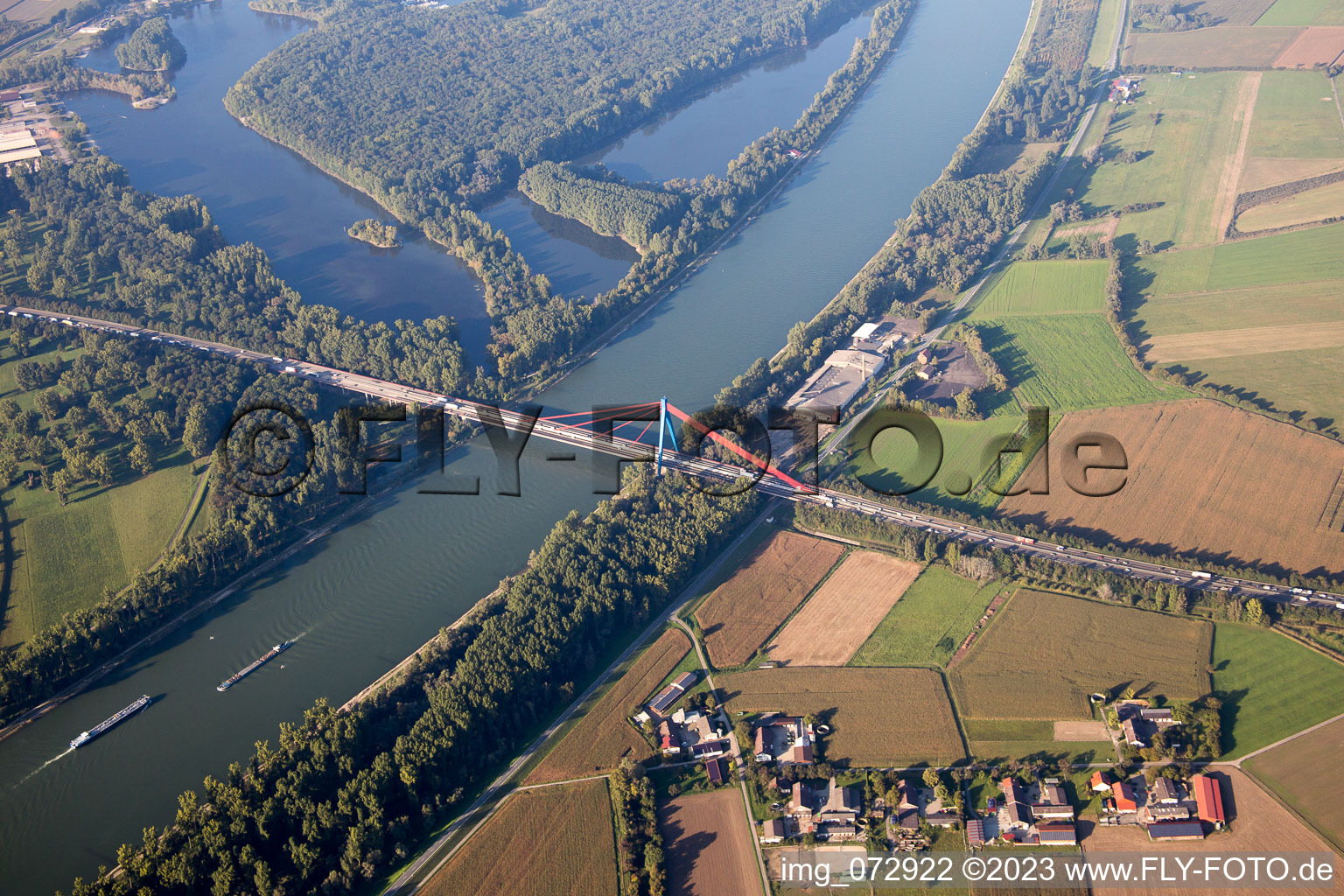 Vue aérienne de Pont routier à Speyer dans le département Rhénanie-Palatinat, Allemagne