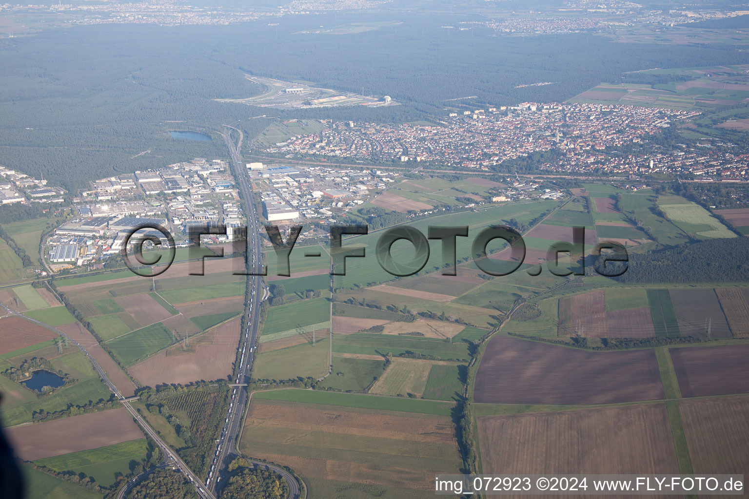 Vue aérienne de Hockenheim dans le département Bade-Wurtemberg, Allemagne