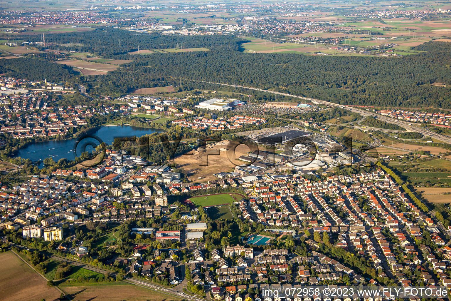 Zone commerciale Schütte-Lanz-Park à Brühl dans le département Bade-Wurtemberg, Allemagne hors des airs