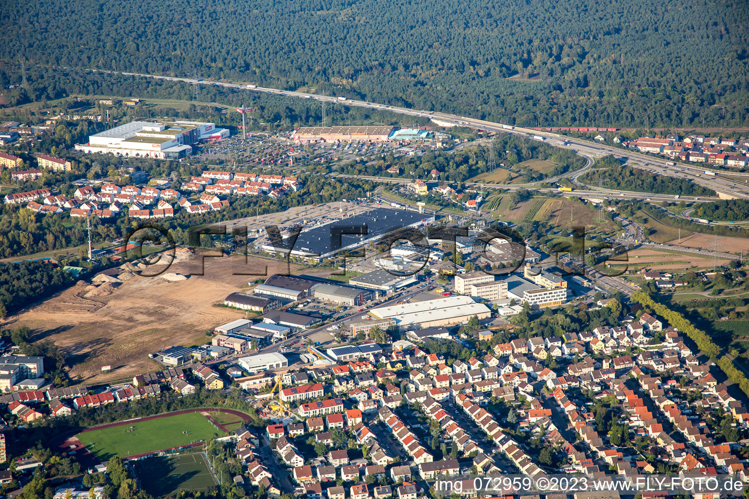 Zone commerciale Schütte-Lanz-Park à Brühl dans le département Bade-Wurtemberg, Allemagne vue d'en haut