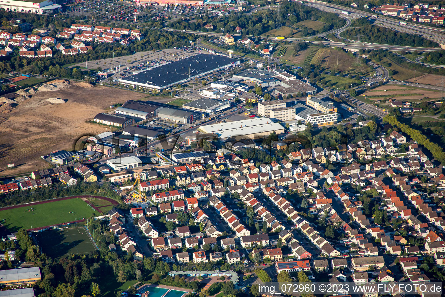 Zone commerciale Schütte-Lanz-Park à Brühl dans le département Bade-Wurtemberg, Allemagne depuis l'avion